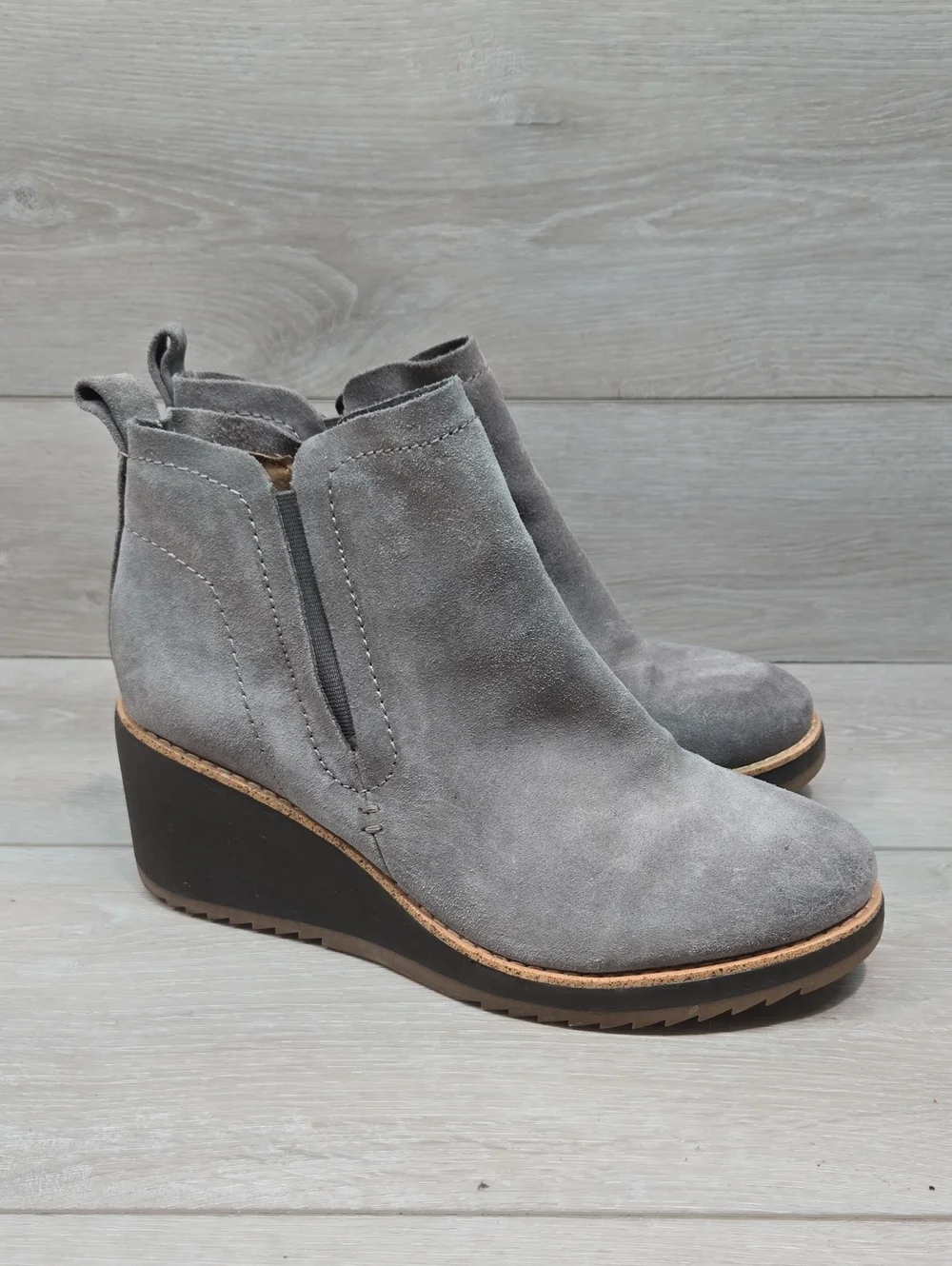 Sofft Women Grey Suede Aqua Wedge Ankle Boots Comfort Chelsea Shoes Sz 8.5M